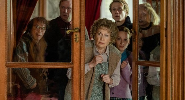 Aristokratka ve Varu (2024)